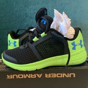 Under Armor boys sneakers